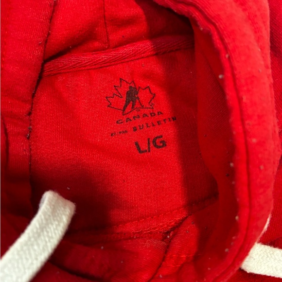 Red Canada Hockey Hoody LG - Picture 2 of 4